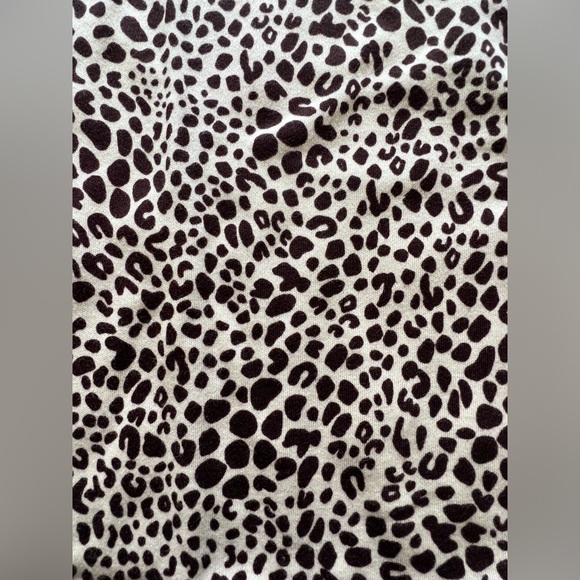 Lands’ End Women’s Mock Turtleneck, size small. Leopard print. NWT - Picture 5 of 6